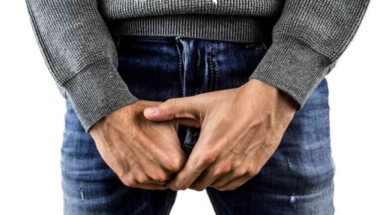علت عرق کردن بیضه ها